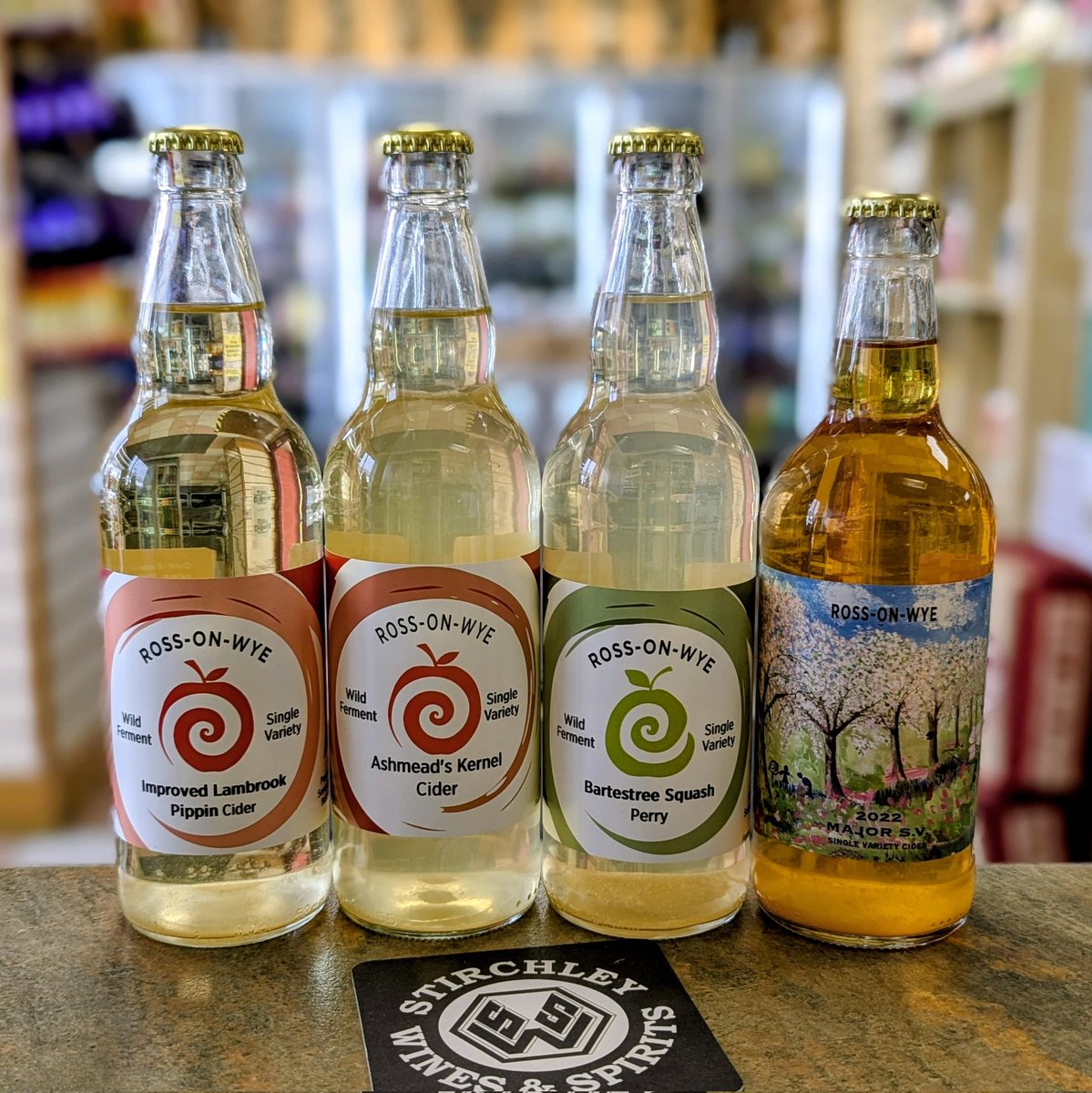 StirchleyWines's tweet image. More from @RossCider...

🍏 Improved Lambrook Pippen - 6.2%
🍎 Ashmead&apos;s Kernel - 6.4%
🍏 Major SVP 2022 - 8.4%
🍎 Suzie&apos;s Catch - 5.2%
🍐 Bartestree Squash - 5.6%