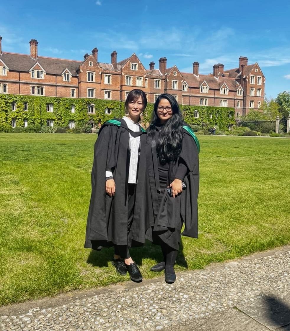 ShambhabiRaha's tweet photo. Earlier this month, some of the incoming MBA students from @CambridgeJBS invited me to talk to them about building @fieldmobi. It really got me thinking about my time there and how much of a role it played in making Fieldmobi a reality.

For as long as I can remember, I loved building things from scratch. That's what got me into art and then writing. I really enjoyed the blank page. My creative pursuits led me to advertising, where as a copywriter I got to create ads. It was rewarding and all-consuming and in being so, very easy to get sucked into. The MBA did many things but the most important is that it gave me a chance to reevaluate what I want to be doing for the rest of my life.

I grew up in tech and at the back of my mind I knew that the ultimate blank page was a startup. But when you've been doing something for years, it can be difficult to see yourself doing something so fundamentally different. That one year completely shattered that. When you're in a classroom full of some of the most amazing people from all sorts of industries, functions and countries, you start to rethink what your strengths and weaknesses are.

While we had some amazing professors who no-doubt had a huge impact on me, it was all the people sitting next to me who made the most difference. They brought perspective that I would have never gotten anywhere else.

The first 6 months of the MBA gave me perspective. In the next 6 months, Covid hit and in a strange way, that gave me the time I needed to figure things out. I started working on my first business plan then, sitting in the garden at Selwyn College.

That business plan ended up being my final project and although it wasn't for Fieldmobi exactly, I got to sit down with people I would have never dreamt of, one of the most memorable being with Jack Lang, one of the co-founders of Raspberry Pi, at his home on an apple orchard. I remember him going through every word of my business plan and questioning every statement.

It was people like him and David Gates, who spent an hour walking around Cambridge talking to me during lockdown, who got me ready to start Fieldmobi.

To all of you starting your year there, you are in for incredible time.