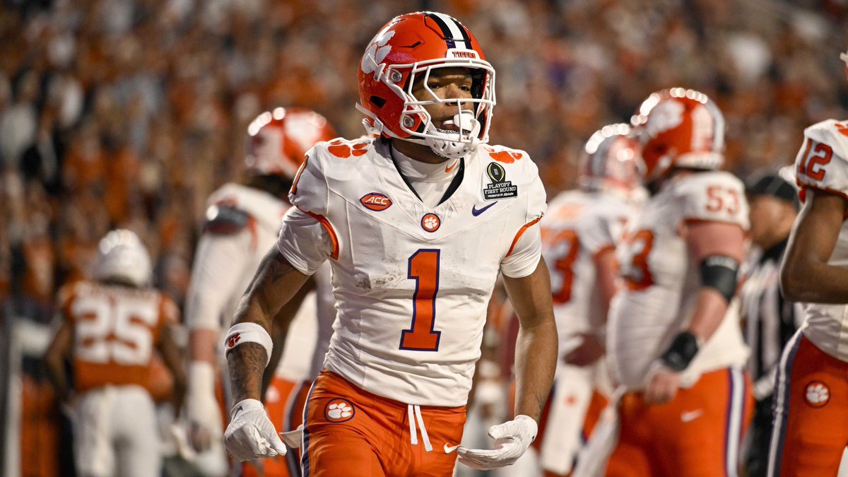 We are TJ Moore days away from GAMEDAY! 🐅 #BeatLSU