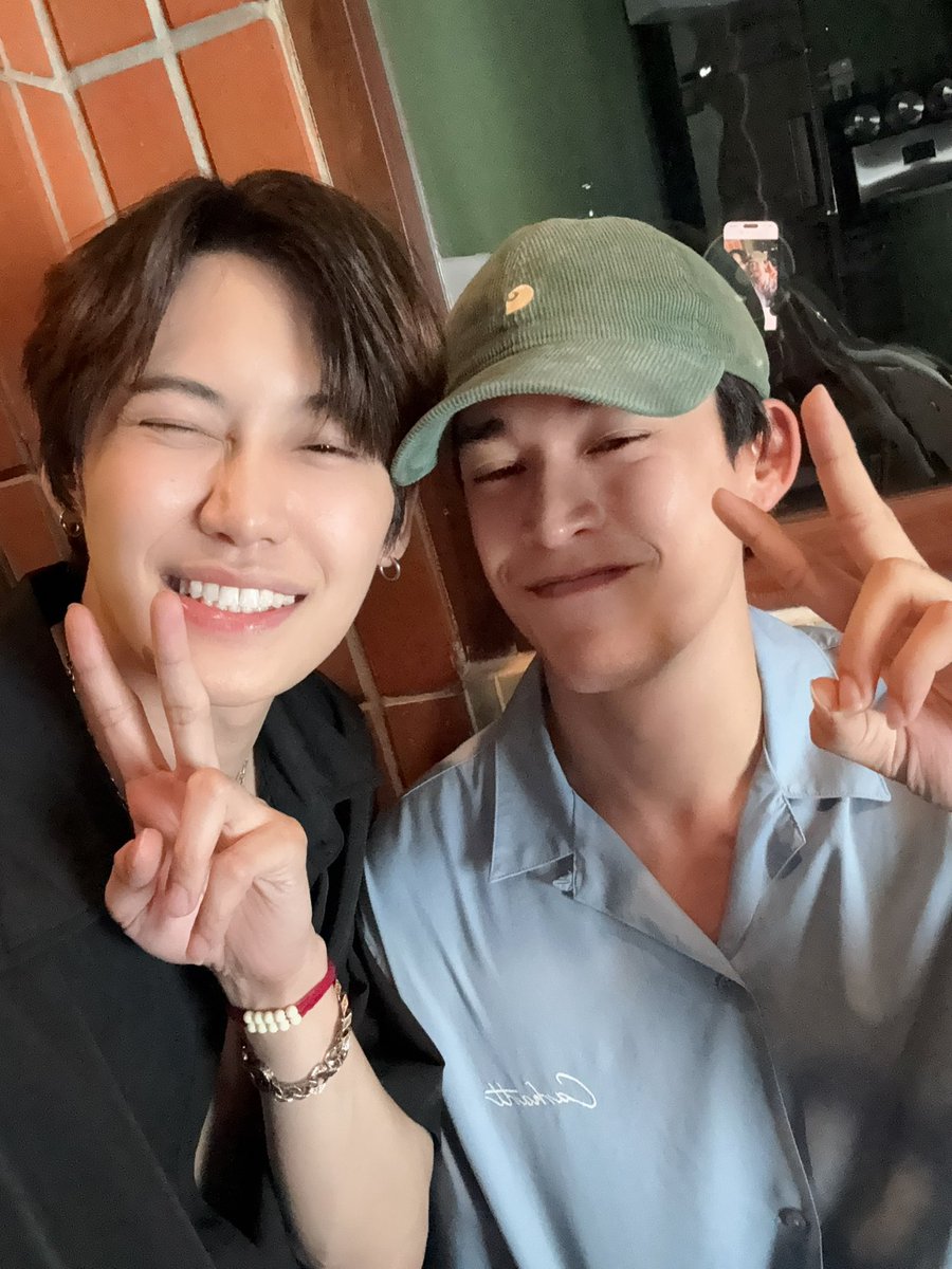 <a href="/Orange_m23/">Orange 🍊🧡</a> ยัยกวินงง ขอขั้นโฆษณาซักครู่นะครับยัยกวินและพี่จอสจะมีแฟนคอร์นใครยังไม่มีบัตรไปกดกันได้เลยยัยกวินบอกว่าตั้งใจมากๆเพลงดีมากด้วยบอกเลยยย

MEMOIR CHAPTER 11
#MemoirOfRatiEP11
#JossGawinFancon