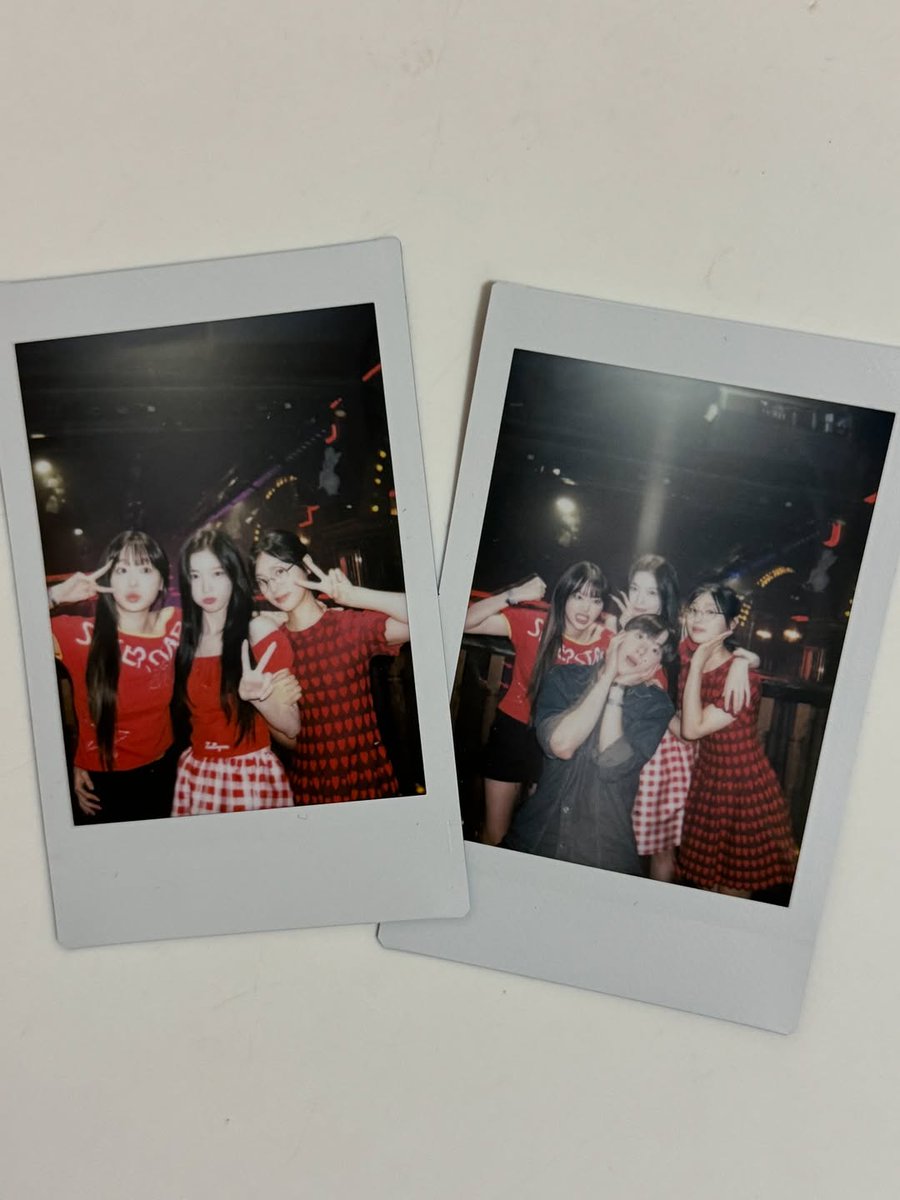 Arin Instagram post ft Chuu