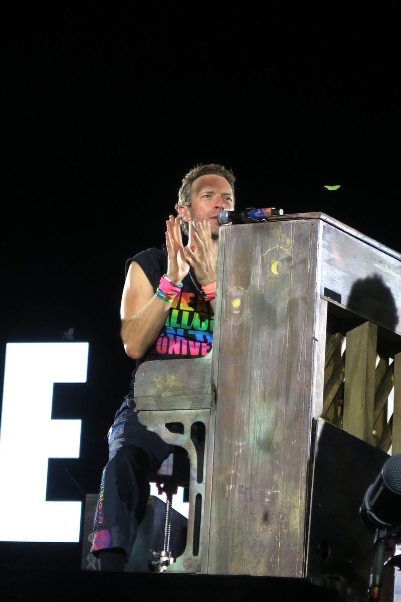 Nie 🍓🐘🦋🌙☀️👽📻💜🐙 tweet media