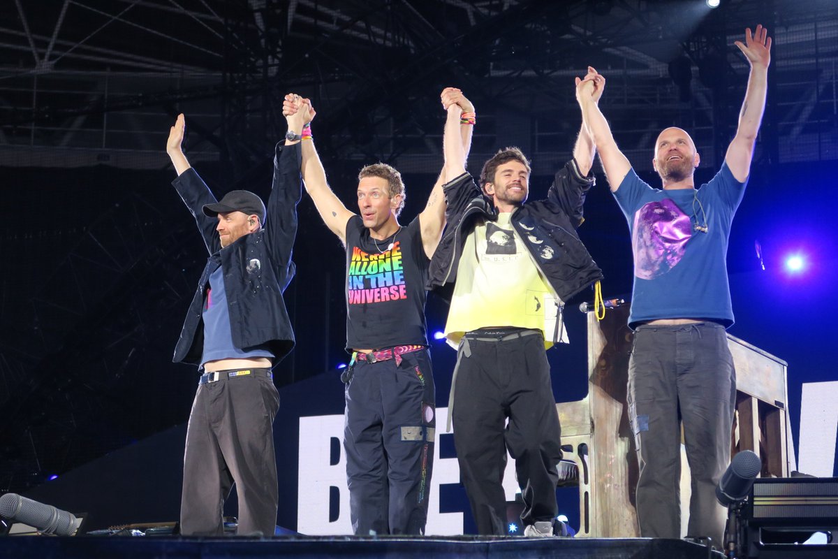 Nie 🍓🐘🦋🌙☀️👽📻💜🐙 tweet media