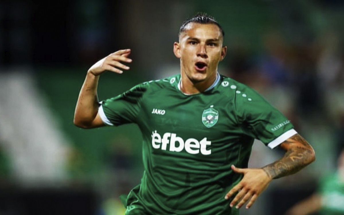 🟢Entre los equipos que visitará el Real Betis en la Europa League está el Ludogorets de la localidad de Razgrad (35.000 habitantes), campeón de Bulgaria, donde juega el sevillano Son, socio del Real Betis, con el que jugó en categoría alevín e infantil a las órdenes de Juan José