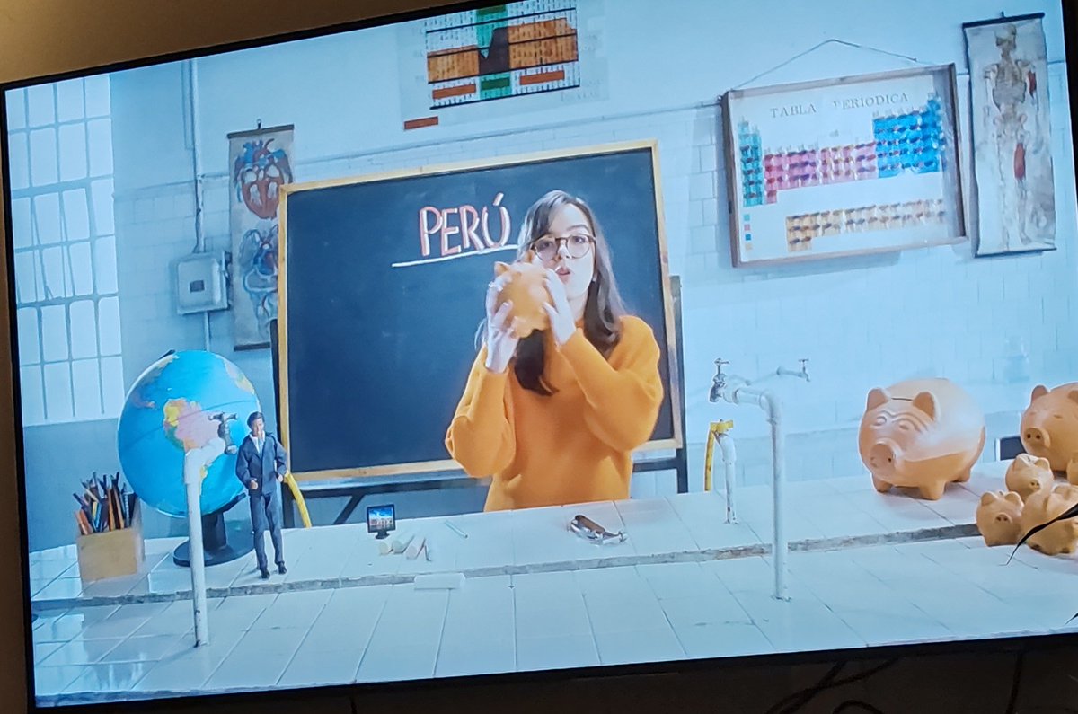 Aunque se nos adelantaron los petristas a compartir el documental de <a href="/SoyJerome__/">Jerome</a>, "Sin permiso para envecejer", por aquí lo comparto y lo dejo. Dicen que no es un saqueo, pero en el FOMAG el gobierno ya está tomando el dinero de las pensiones como plata de bolsillo para tapar el