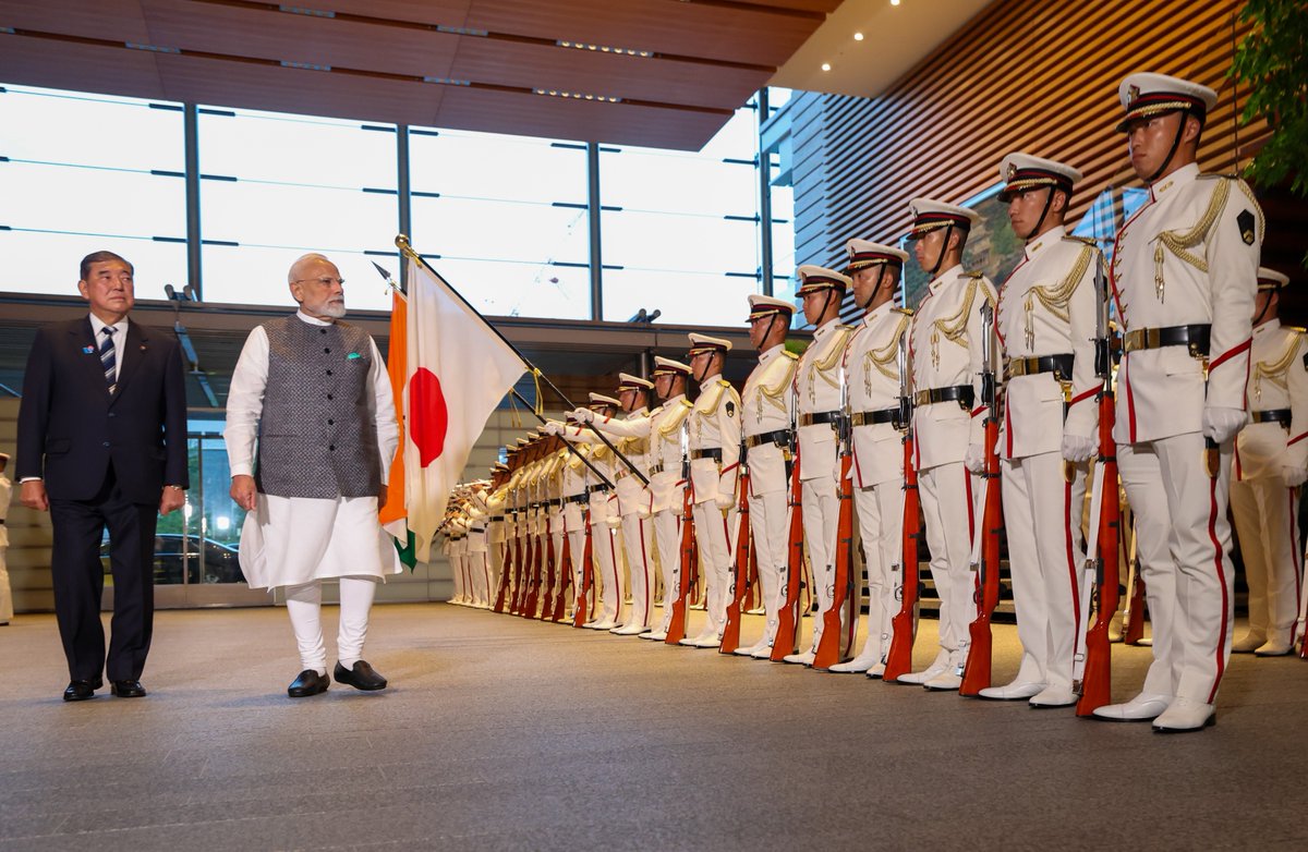 narendramodi's tweet image. The 15th India-Japan Annual Summit was held in Tokyo earlier this evening. PM Ishiba and I reviewed the full range of bilateral ties between our nations and agreed to further strengthen the India-Japan Special Strategic and Global Partnership.

@shigeruishiba