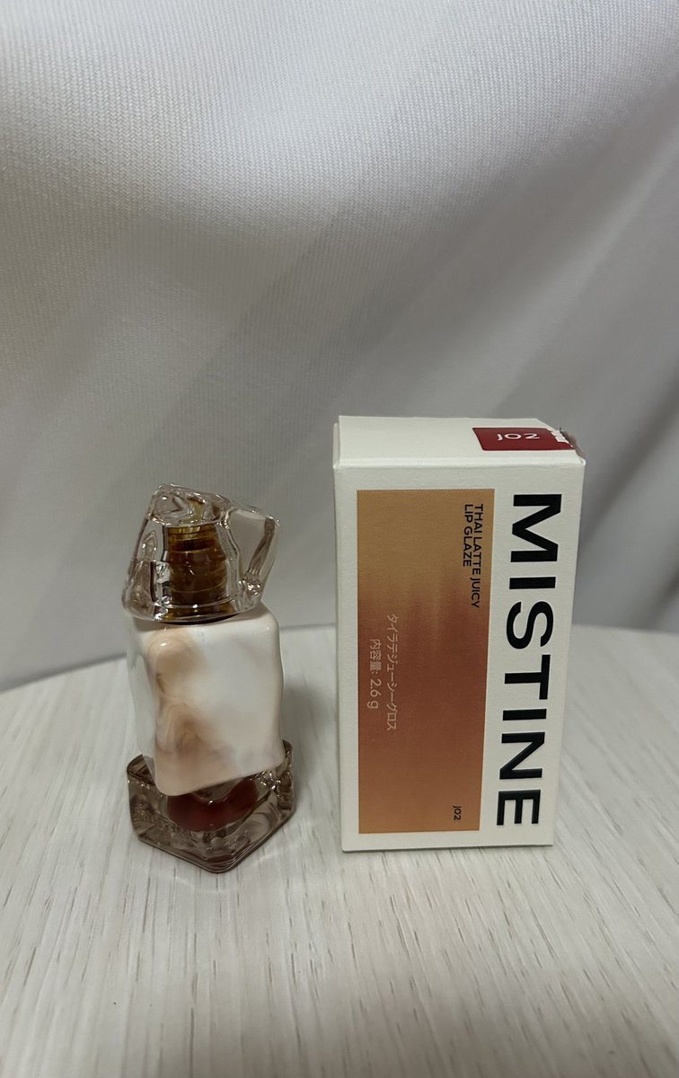 りほちゃんが使ってたリップ可愛すぎて買っちゃった💗
#平成フラミンゴりほ 
<a href="/RinrinFlamingo/">RIHO</a>