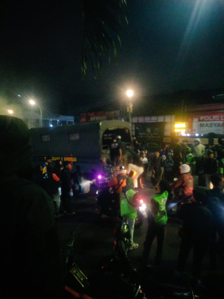 RIP Affan Kurniawan🥀

Emang coklat biadab 🍎🐈🍎🐝
#ACAB1312
#PolisiPembunuhRakyat 
#PolisiMusuhBersama