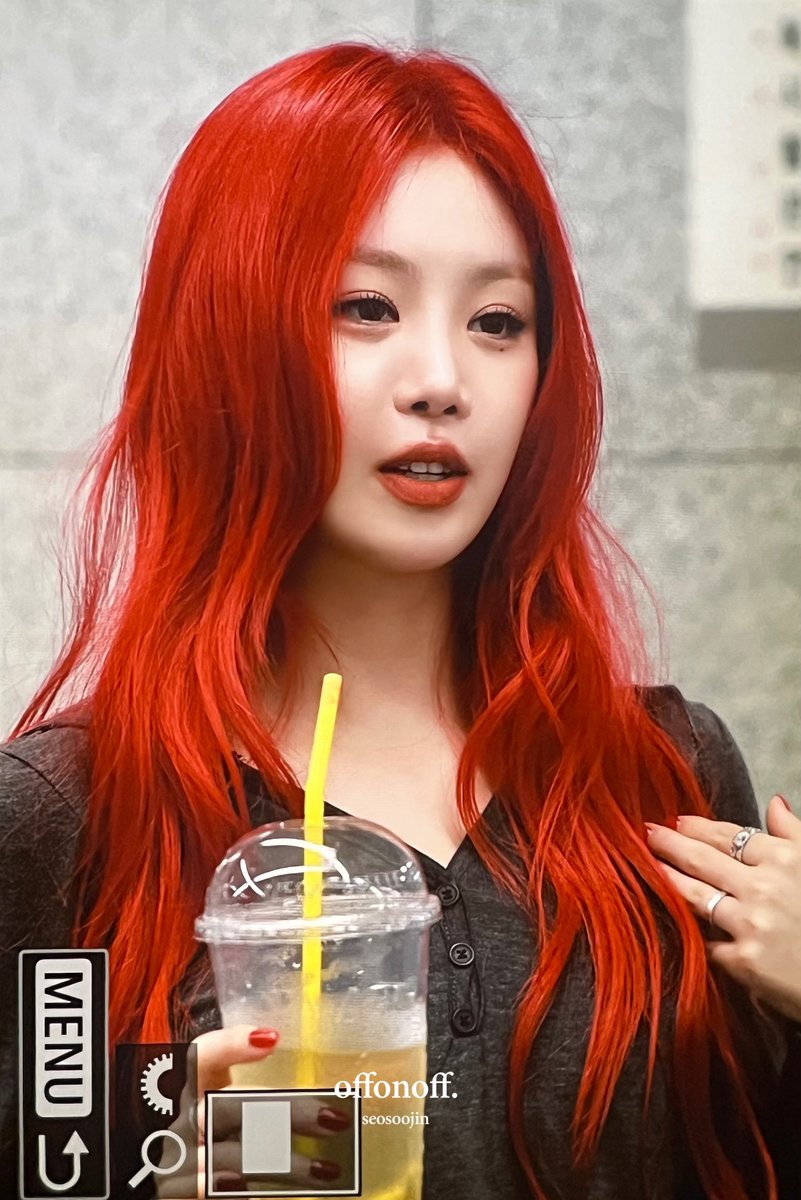 250829 👋🏻

#수진 #SOOJIN