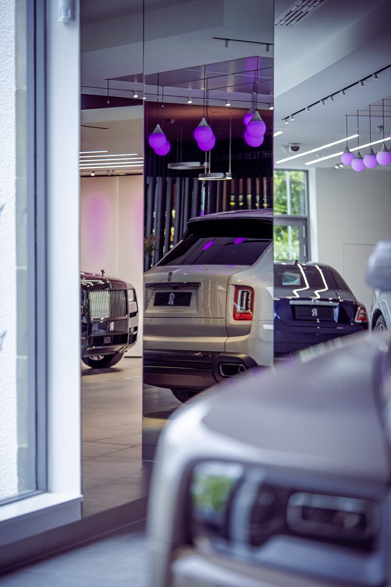 Elegance Reflected

Step inside Rolls-Royce Motor Cars Edinburgh and experience a world where artistry meets engineering perfection. Every angle reveals timeless beauty.

Contact our team today to explore bespoke luxury.

#RollsRoyceEdinburgh #RollsRoyce #Bespoke #Scotland