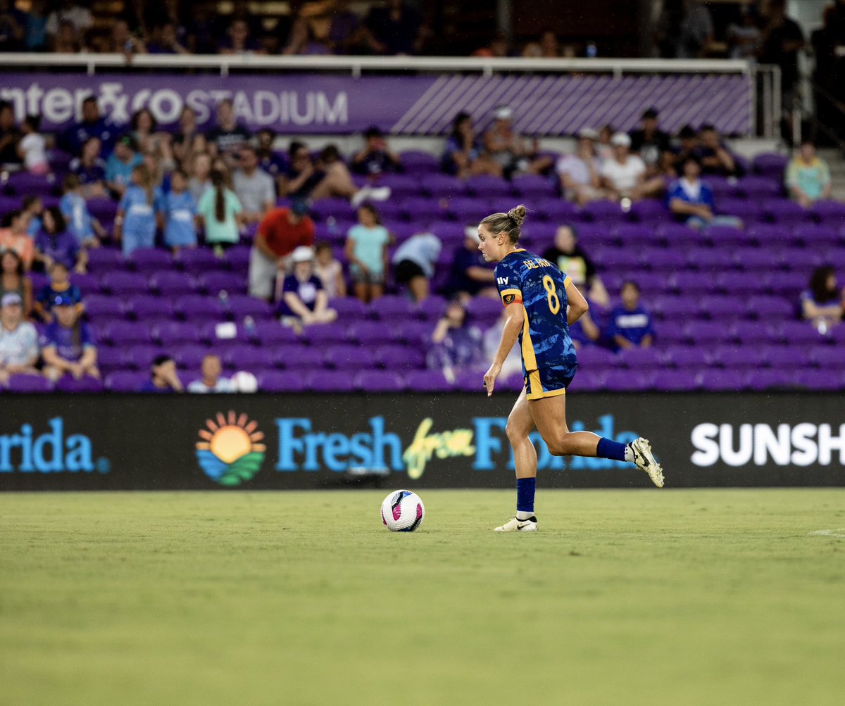 URFC FAN tweet media