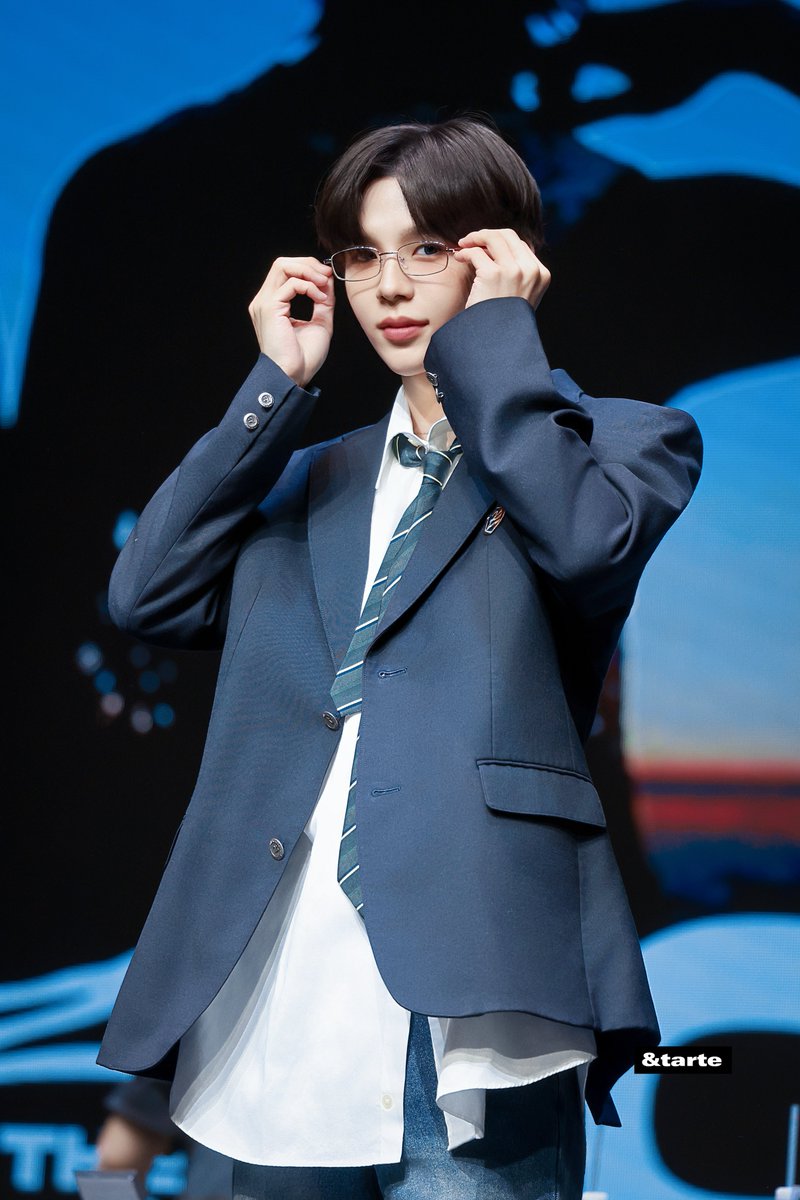 taroxtarte's tweet photo. 250829 팬싸

#SHOTARO #쇼타로 #将太郎 #ショウタロウ
#RIIZE #라이즈 https://t.co/raugn9Fc7w