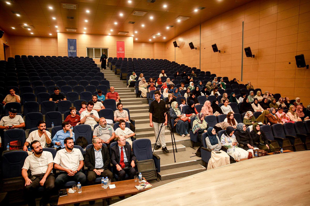 Medeniyet Tasavvuru Okulu 2025 Aydın Akademik Yaz Kampı Başladı

Birçok şehirde etkinlikler gerçekleştiren Medeniyet Tasavvuru Okulu (MTO) 2025 Aydın Akademik Yaz Kampı, 29 Ağustos 2025 tarihinde Üniversitemiz Merkez Kampüsü’nde yer alan KYK Berrin Menderes Kız Öğrenci Yurdu’nda