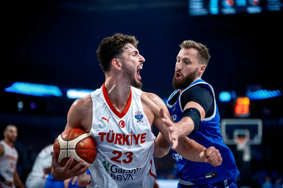 Arthur_Puy's tweet image. 🇹🇷🔥 23 points, 12 rebonds et 9 passes décisives avec 89% d'adresse aux tirs : Alperen Sengun frôle le triple-double, et la Turquie enchaîne contre la République Tchèque !

👀 Résumé de la rencontre à lire sur @Be_BasketFr :
→bebasket.fr/alperen-sengun…