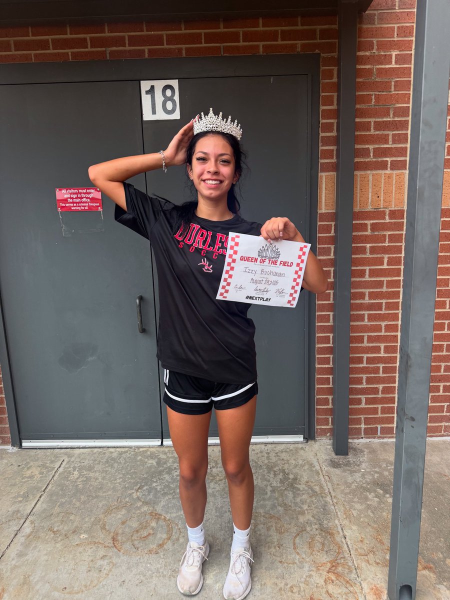 Our Queen of the Field this week is Izzy! She has stepped up to be a leader in our program and we are lucky to have her🫎 #NEXTPLAY