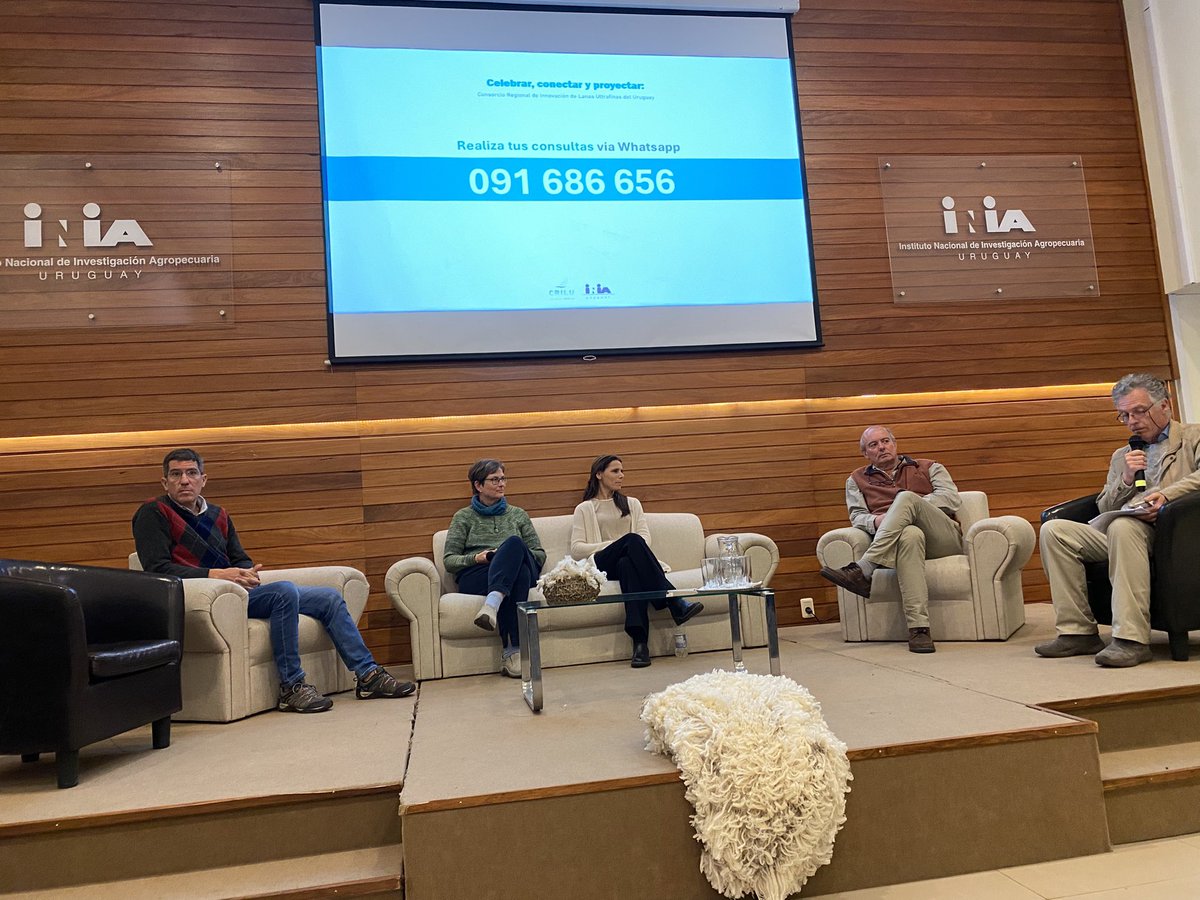 sotelodie's tweet photo. Hoy nos llegamos a Tacuarembo para participar en el evento del @CRILU_uy 

Se presenta mucha evidencia del impacto logrado durante más de 10 años de trabajo en investigación, comunicación, trasferencia y adopción de tecnología, e innovación.

Y siempre mirando con faros largos!👏 https://t.co/Ot1ThpOjF1
