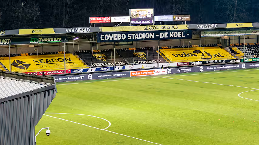 Dus jong team Israël is niet veilig in Nederland?
Jong Oranje speelt de EK-kwalificatiewedstrijd tegen Israël op dinsdag 9 september in Venlo zonder publiek. De KNVB meldt vrijdag dat dit besluit is genomen om veiligheidsredenen.
"In overleg met de autoriteiten is er vanwege