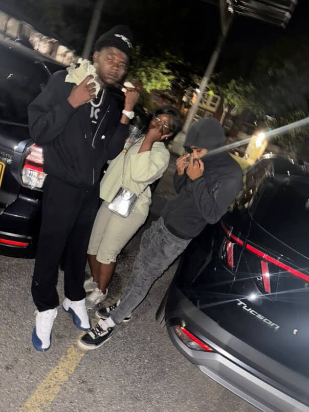 juslime666's tweet image. Happy 6 day to me!!