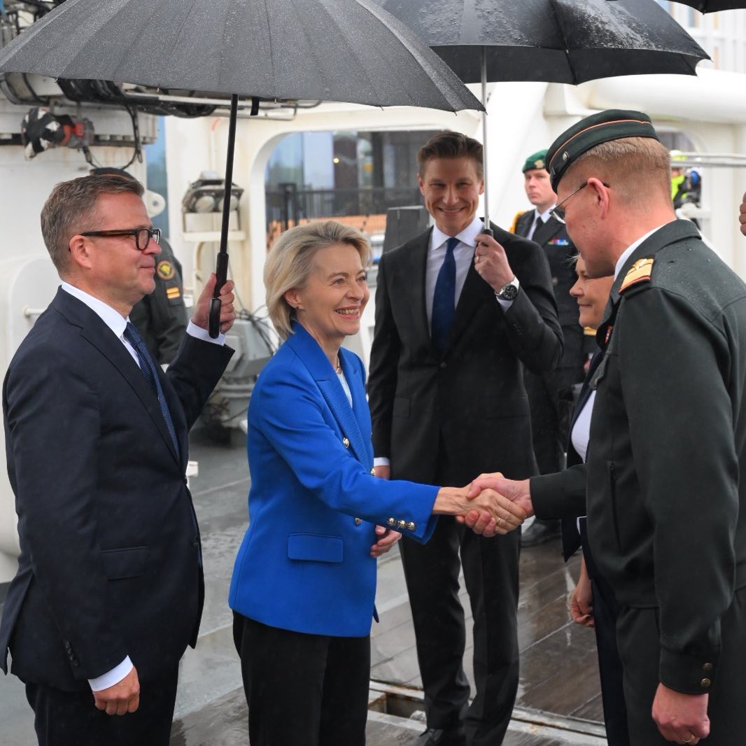vonderleyen's tweet photo. The Turva ship is a powerful example of Finnish readiness.

Ready to deter threats in the Baltic Sea, including from Russia’s shadow fleet.

Ensuring that our key infrastructure is protected from sabotage.

Grateful to Finland for defending European interests at sea. https://t.co/NM2IpSWOpT