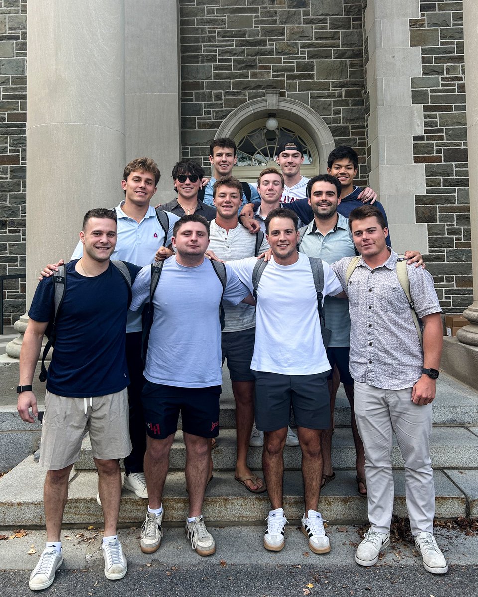 ColgateMLax's tweet image. The boys are back in town 🤝

#GoGate | #GGG