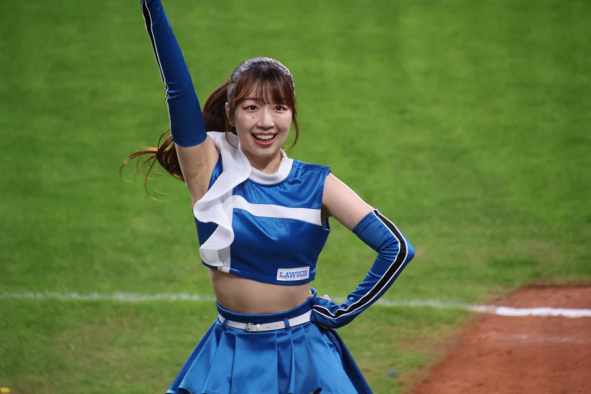 まおまお　慶応大学　チアリーディング部　スウェット 真弓仁侑 (@mayumi_yuri) / X