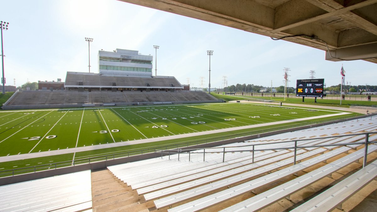 Stadiums aren’t just venues, they are experiences 🏟️🏈

Your AV has to deliver during game time. Ford AV designs stadium systems to thrill fans, create unforgettable game days, and simplify control behind the scenes.

Explore the fan experience: fordav.com/solutions/stad…