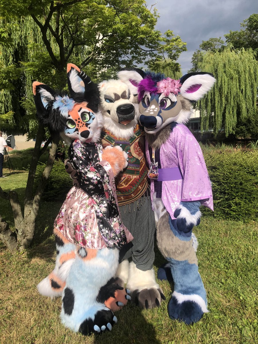 Grimm π CeSFuR (@grimm_dog) on Twitter photo Woof!
With <a href="/yuesisters/">Maiyun, Yala & Ishmi - Sisters of Yue family πΈ</a> and .. <a href="/yuesisters/">Maiyun, Yala & Ishmi - Sisters of Yue family πΈ</a> πβ₯οΈ
#FursuitFriday Woof!
With <a href="/yuesisters/">Maiyun, Yala & Ishmi - Sisters of Yue family πΈ</a> and .. <a href="/yuesisters/">Maiyun, Yala & Ishmi - Sisters of Yue family πΈ</a> πβ₯οΈ
#FursuitFriday