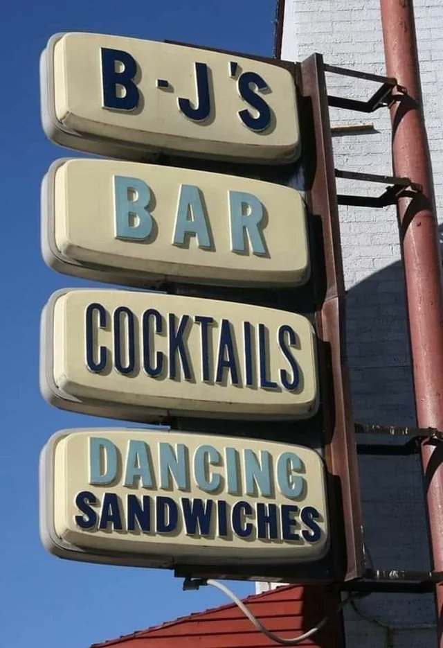 FCSNationRadio1's tweet image. Right down the block