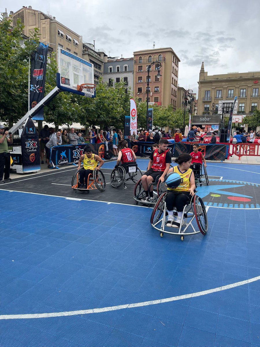 BsrEspana's tweet photo. ¡Qué ganas teníamos de volver a vivir la magia del circuito 3x3 @caixabank!

Retomamos la gira en Pamplona con una jornada llena de inclusión, basket y buen ambiente
🏀🏀🏀
#3x3 #CaixaBank #baloncesto https://t.co/RF0b7JRV4t