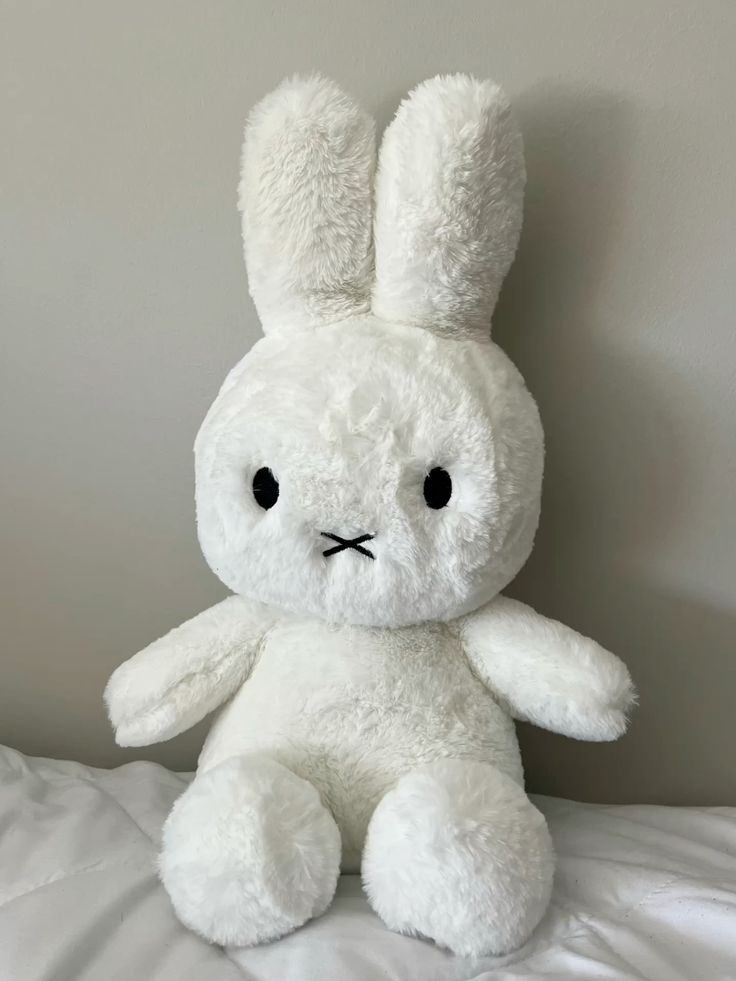 how does pinterest see me ?  

♡ music artist 
꩜ animal 
˚࿔ lyric
𖤐 plushie