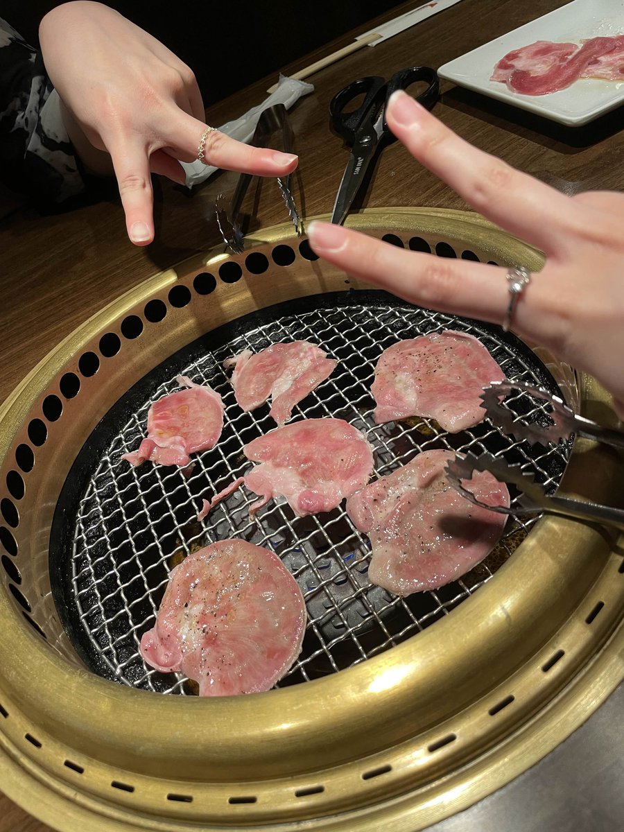 相方と毎年恒例のカラオケ＆焼肉行った4年目やね