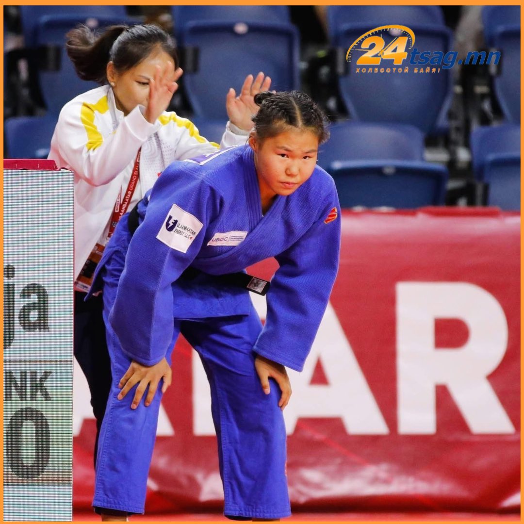🟠Болгар улсын Софи хотод зохиогдож буй ӨҮДАШТ-ий III дах өдөр охидын -57 кг жинд барилдсан "Виннер" клубын тамирчин Машбатын Цэндбазар Япон улсын тамирчин Нонока Ямакаваг үндсэн цагт юүко үнэлгээгээр ялж ДЭЛХИЙН АВАРГА цолыг хүртэв.