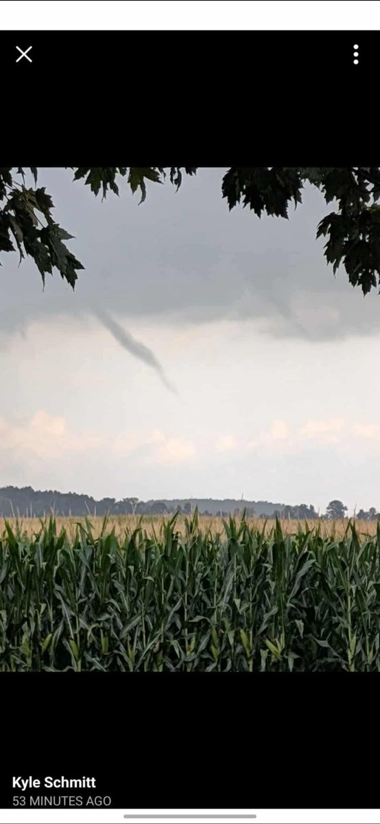 CraigDunmore's tweet photo. Yesterday 6:37pm. Definitely the same funnel Kyle saw, bringing my count from yesterday to 1 funnel over shore, 2 funnels over water, and one fully mature waterspout. A day I won’t forget anytime soon. #onstorm #onwx @WE_SEE_ https://t.co/g7dErJmEnc