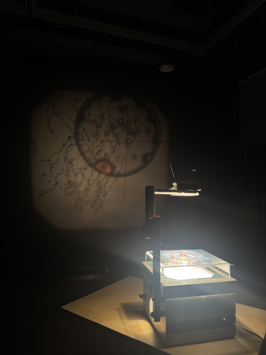 jyolyu's tweet photo. vj tomorrow with no computer https://t.co/0NxMje5JYT