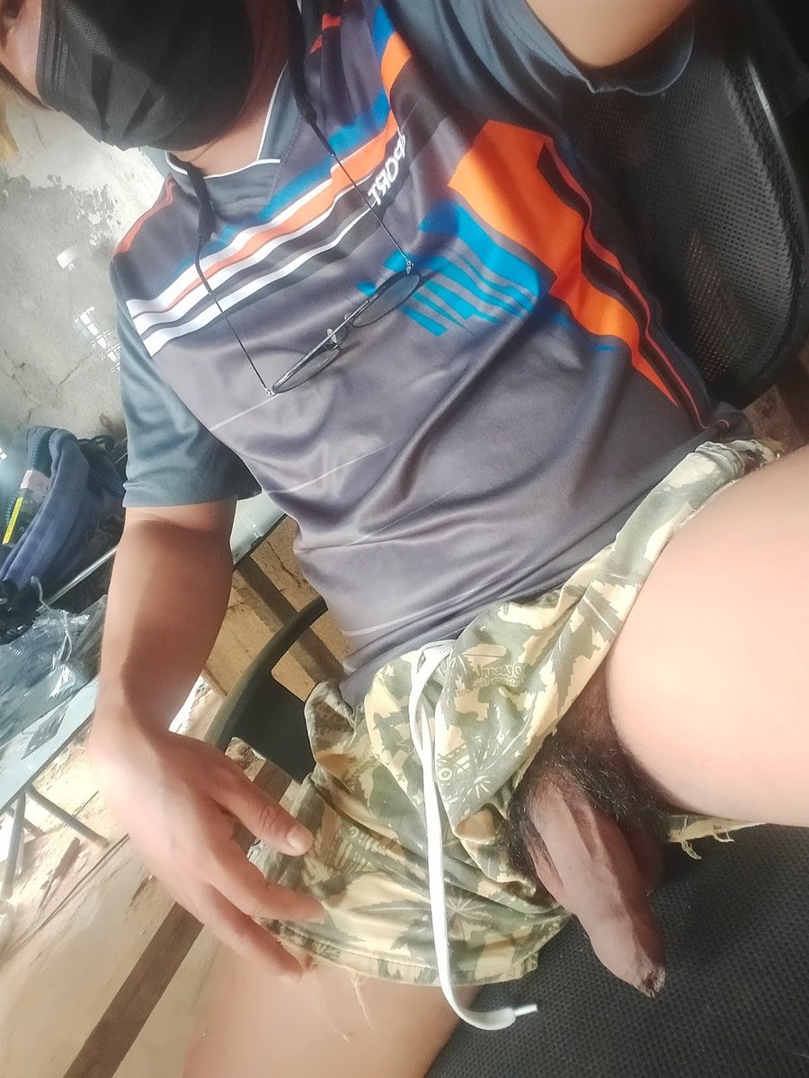 เส้นทีควยโคตรชัด น่าจิ้มปะละ
ขนาดอ่อนอยู่นะครับ