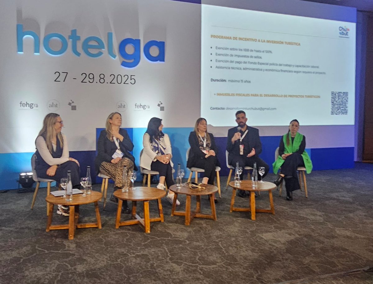 InFueTur's tweet image. En el marco de Hotelga 2025, el @InFueTur formó parte de la presentación sobre Incentivos para las inversiones turísticas donde se dieron a conocer tres proyectos estratégicos: Hostería Cabo San Pablo, Termas de Tolhuin y Área de acampe Río Olivia.