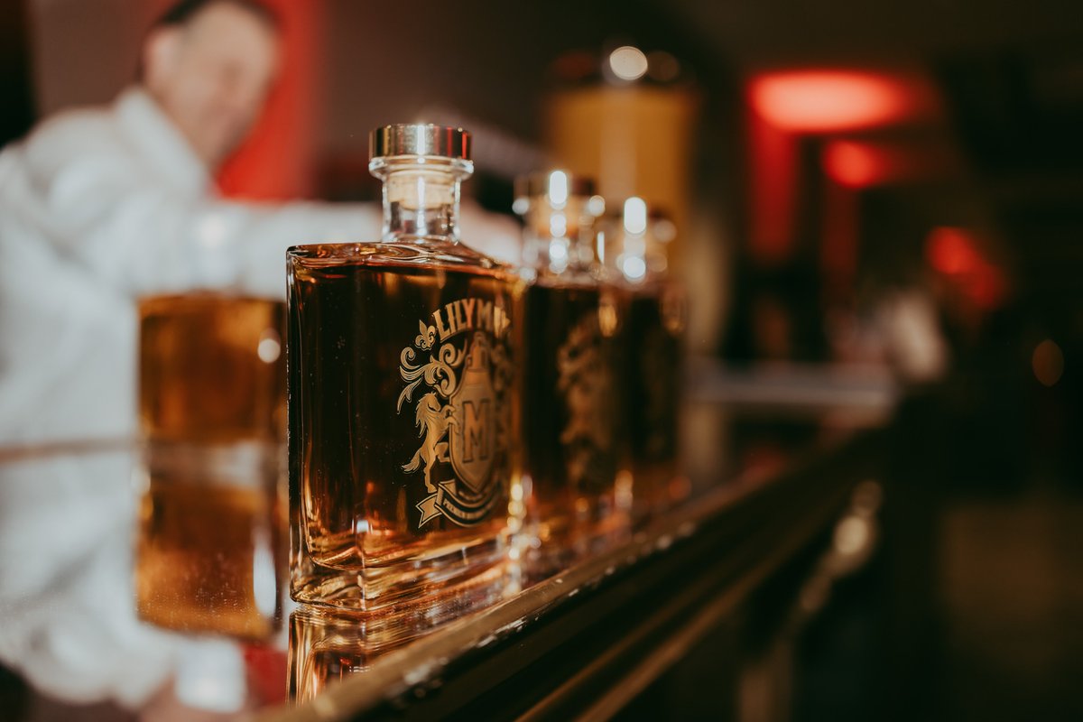 Unbridled_Eve's tweet image. Our guests discovered something new this year: the bold, smooth taste of Lily May Bourbon. 🥃 We loved having them join our specialty bar lineup!

#UnbridledEve #UE25 #LilyMay #Bourbon