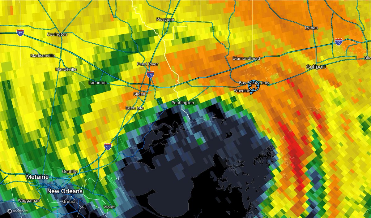 iCyclone's tweet image. The radar from exactly 20 years ago: 9:10 am CDT 29 August 2005. Waveland, Bay Saint Louis, &amp;amp; Pass Christian were getting "right-front-quadded" by #Hurricane #KATRINA's intense NE eyewall. These communities had temporarily become part of the Gulf of Mexico. Whole neighborhoods