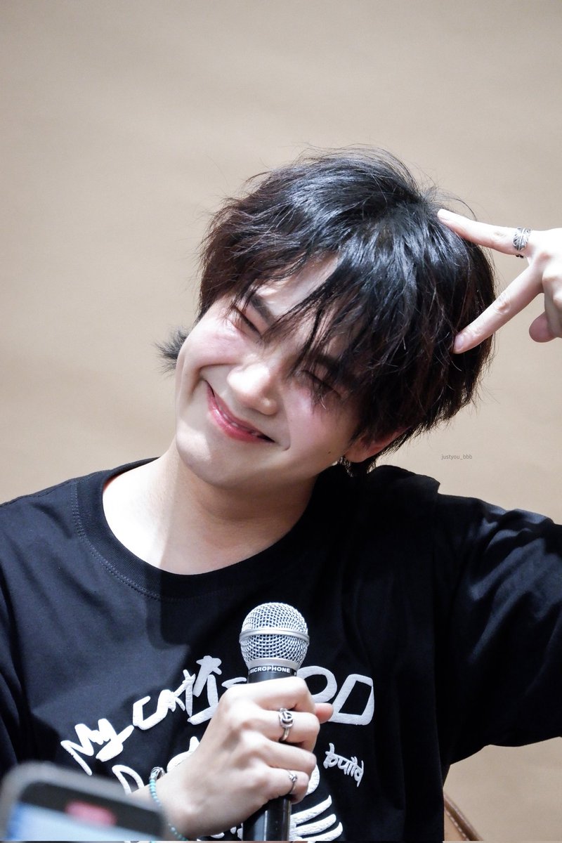 น่ารักมากเจ้าแมวเหมียว 🐱🐱🐱

AUCTION WITH BUILD
#ISSUExBuildCharity
#BuildJakapan <a href="/JakeB4rever/">BIU.</a>