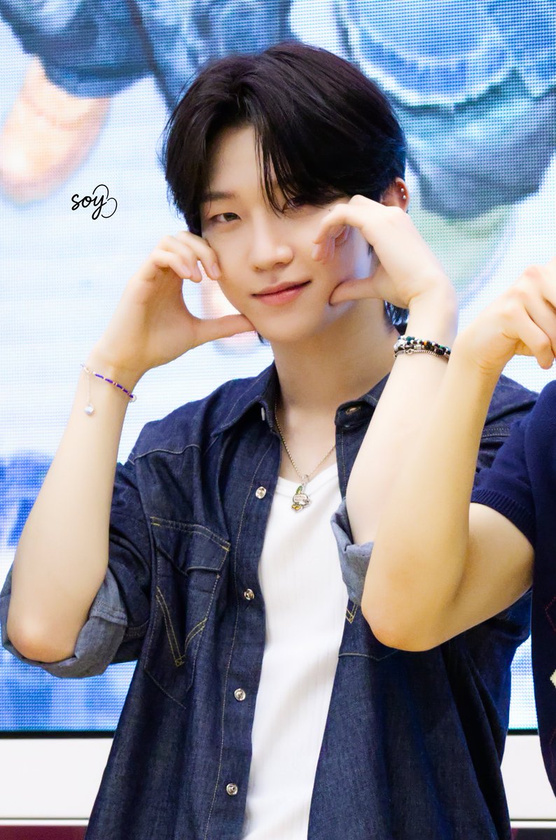 soy0830's tweet photo. 💙HAPPY BIRTHDAY💙
#TNX #오성준 #SUNGJUN https://t.co/8NX7OxWGDC
