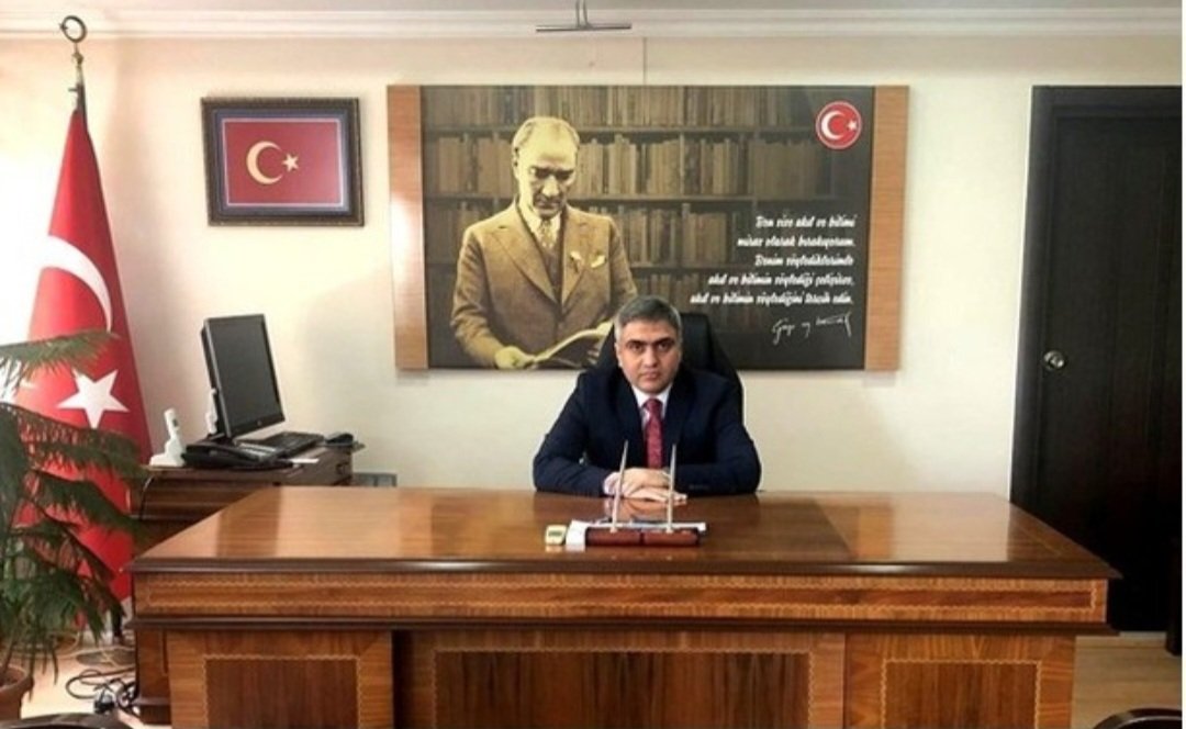 merzifonkymkmlk's tweet photo. 📍 Milletimizin bağımsızlık ve özgürlük mücadelesinde gösterdiği kahramanlık ve fedakârlığa minnet ve şükran duyduğumuz bu anlamlı günde; başta Gazi Mustafa Kemal Atatürk ve silah arkadaşları olmak üzere, tüm şehitlerimizi rahmet ve minnetle anıyorum. https://t.co/8GnaAjt3R0