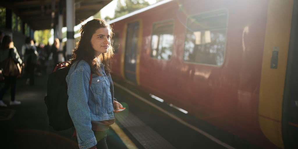 21-year-olds
Hi! 👋 Need to get around Wales without breaking the bank? 🤩 Sign up for a free mytravelpass and enjoy £1 bus fares starting September 1! This scheme is for 16-21-year-olds, so don't miss out. Apply now and start saving: ow.ly/n23L50WJAfm