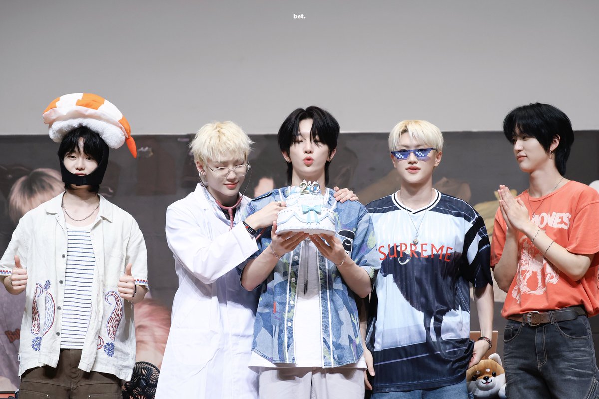 bet830's tweet photo. 250829 東京 目黒 팬싸 2부

#아싸뵤_성준생일이다
#hamppy_SUNGJUN_day
#티엔엑스 #TNX https://t.co/UTkn8POdpP