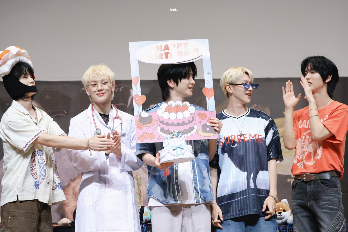 bet830's tweet photo. 250829 東京 目黒 팬싸 2부

#아싸뵤_성준생일이다
#hamppy_SUNGJUN_day
#티엔엑스 #TNX https://t.co/UTkn8POdpP