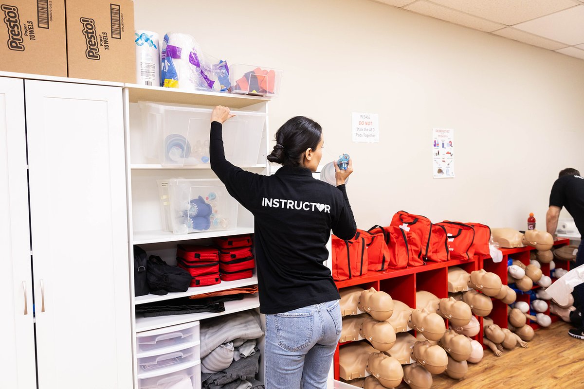 FirstAidCalgary's tweet image. 🩺 A valid First Aid &amp;amp; CPR certificate is essential for every employee.
⏳ Renew before it expires to save time and money!
✅ Weekly recertification courses available.
👉 firstaidcalgary.ca/standard-first…
#FirstAid #CPR #WorkplaceSafety #Calgary #SafetyFirst