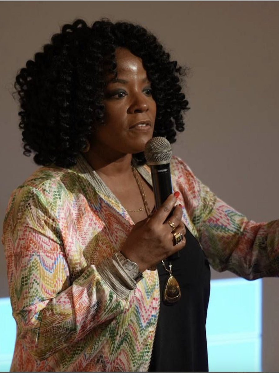 partisocialiste's tweet image. "Outre-mer : produire, créer de l'emploi dans un contexte de vie chère" Olivier Nicolas - @olnic1974 - SN aux Outre-mer donnait la parole aux élues socialistes @AudreyBelim974, @BeatriceBellay et à Jeanne Belaniy experte à la fondation @j_jaures sur ce sujet.