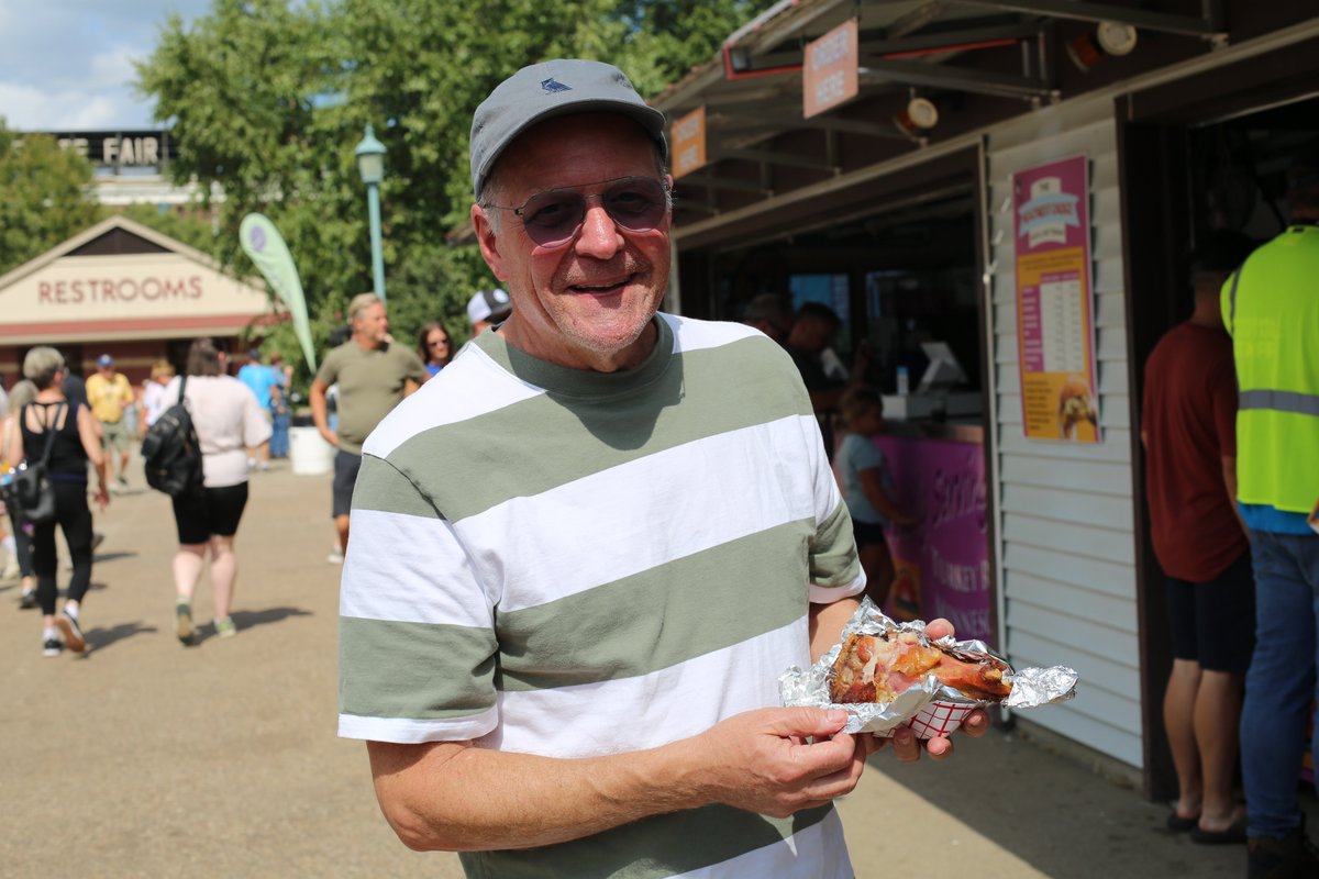 TurkeyToGo's tweet image. Special visitors, small-batch lemonade &amp;amp; turkey legs! This has been a memorable year for Turkey To Go®.