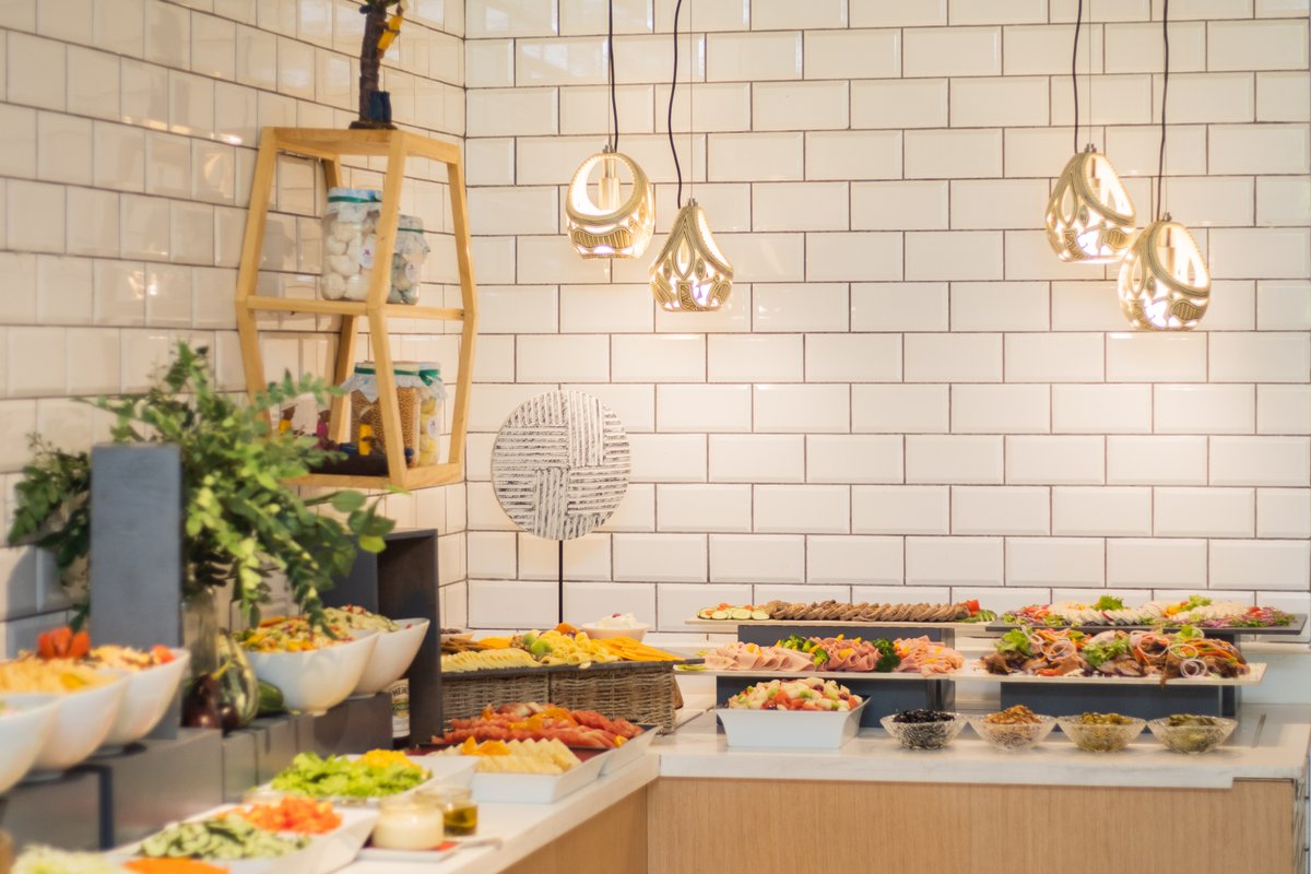 MarriottIkeja's tweet photo. Make your weekend more delightful with brunch at Koriko & Co.
Click the link in our bio to make a reservation!
#LMHI #lagosmarriotthotel
#marriottikeja #marriottintlmea #marriottbonvoy #morecravings #korikoandco #buffet #brunch https://t.co/X0QMSw4Rvh