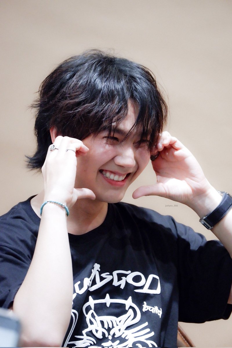 แจ้มๆๆๆ 😊😊

AUCTION WITH BUILD
#ISSUExBuildCharity
#BuildJakapan <a href="/JakeB4rever/">BIU.</a>