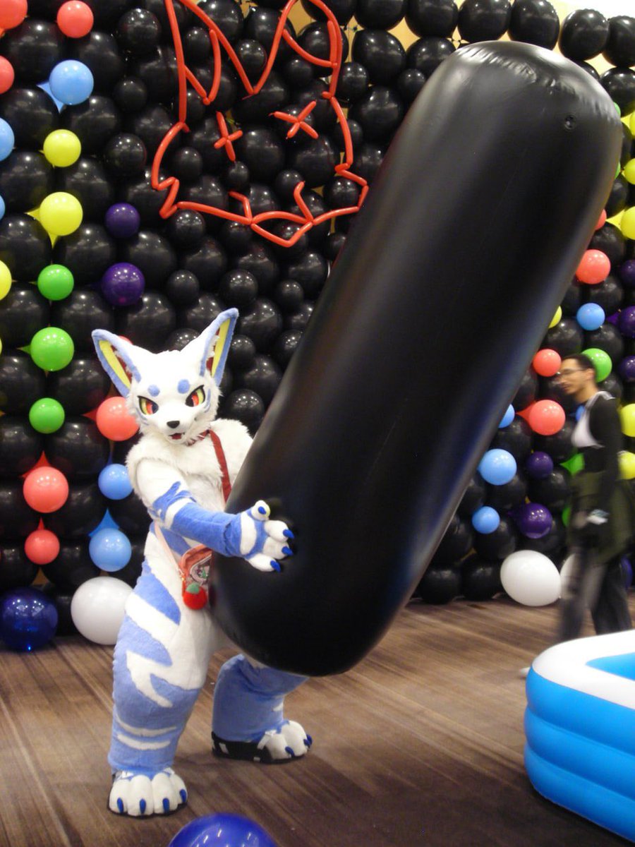 ごめん。。they had to censor it -.-;;;

📸: <a href="/luriaaan/">lurian?</a> 🐛🐈‍⬛
#FWA2025 #FursuitFriday 💙☁️